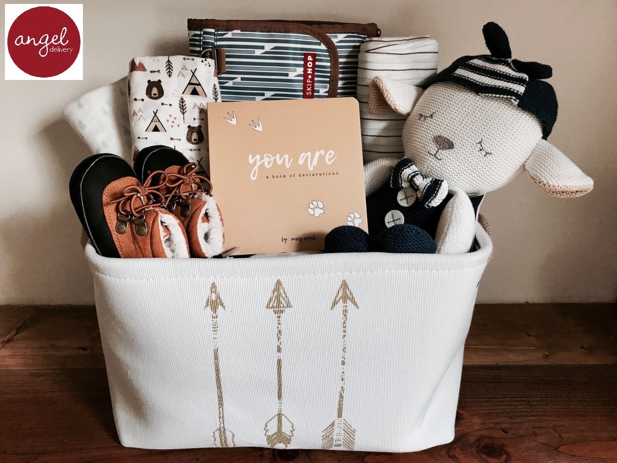 Gift Hampers 101: Five Must-Have Items for Every Thoughtful Gift Basket